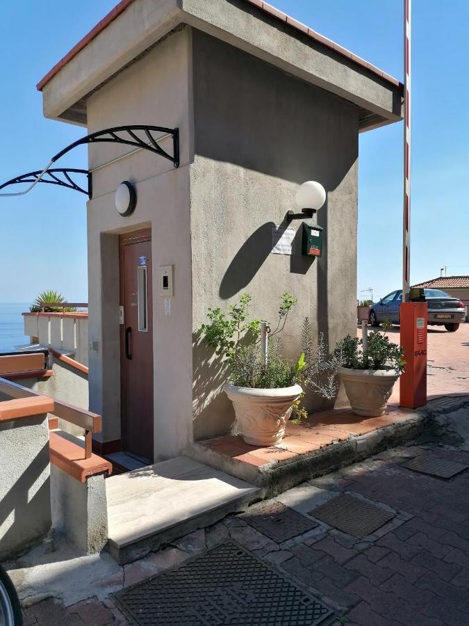 Al Bajah Loft Monovano Con Requisiti Hotel Таормина Экстерьер фото
