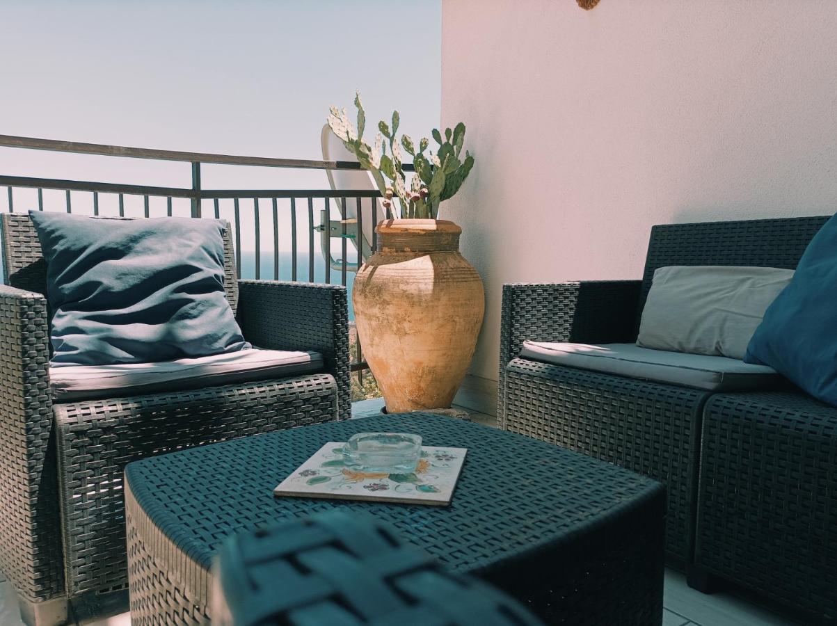 Al Bajah Loft Monovano Con Requisiti Hotel Таормина Экстерьер фото
