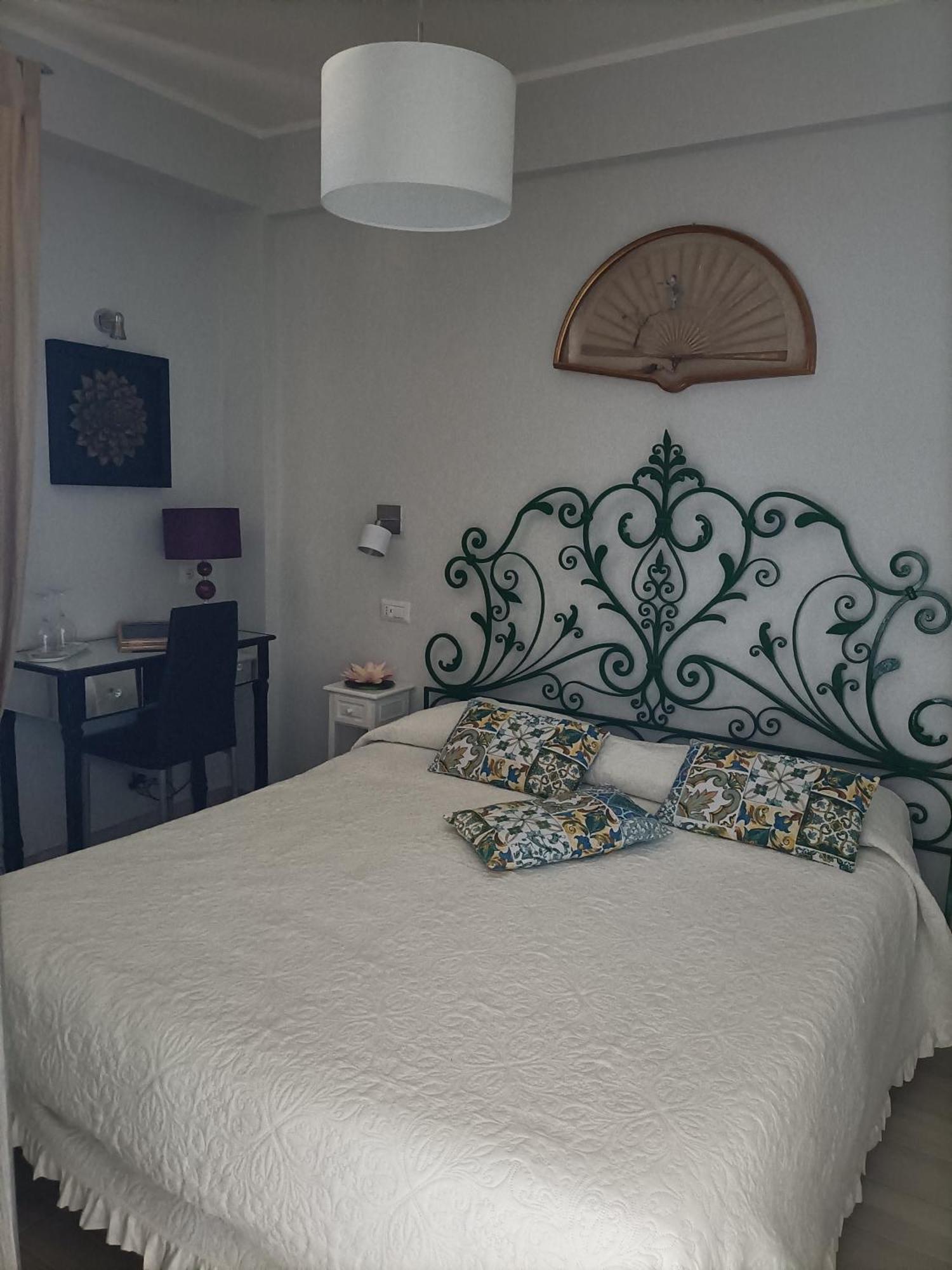 Al Bajah Loft Monovano Con Requisiti Hotel Таормина Номер фото